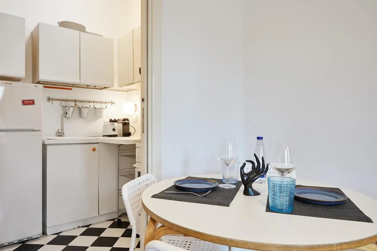 Corso Garibaldi Shopping Center, Art E Shopping Apartment Milan