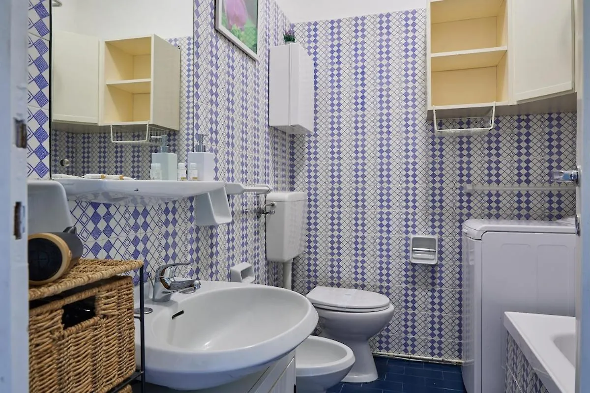 Corso Garibaldi Shopping Center, Art E Shopping Apartment Milan